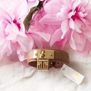 𝅺TORY Burch ID Plaque Bracelet. Nutmeg.